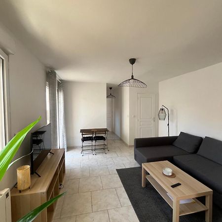 Charmant Bas De Villa Avec Terrasse A Proximite De La Plage Et Du Port كاركيران المظهر الخارجي الصورة